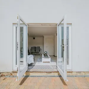 https://linen-cottage-parking-leds-netflix-300mb-wifi.tophotelsbath.com